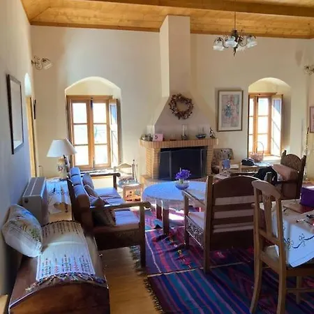 Apartment παραδοσιακή στο μαίναλο *